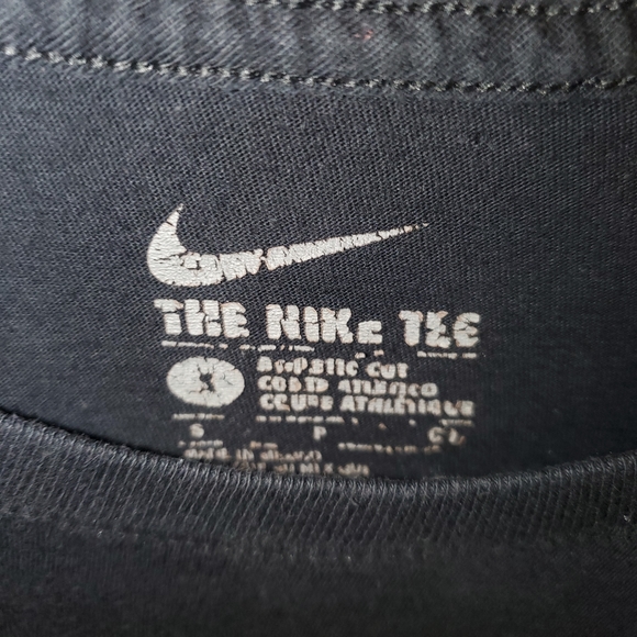 Nike Tee - Picture 3 of 5